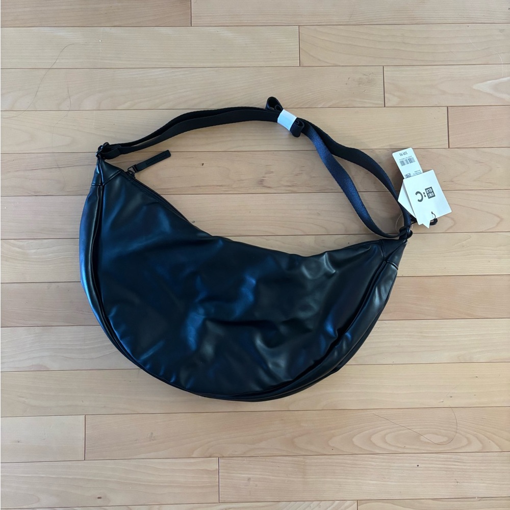 Uniqlo Black Crossbody Bag